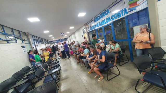 Foto 3 atendimento à população Foto 3 atendimento à população